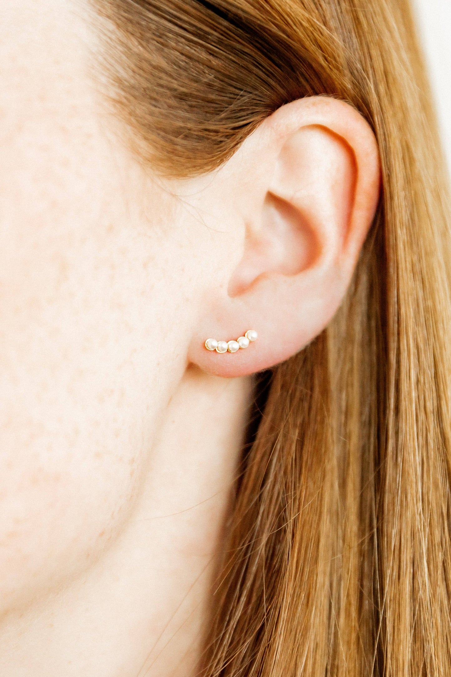 Screwback Stud Pearl Earrings