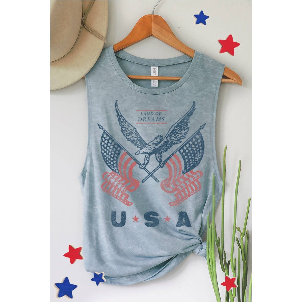 LAND OF DREAMS GRAPHIC TANK TOP