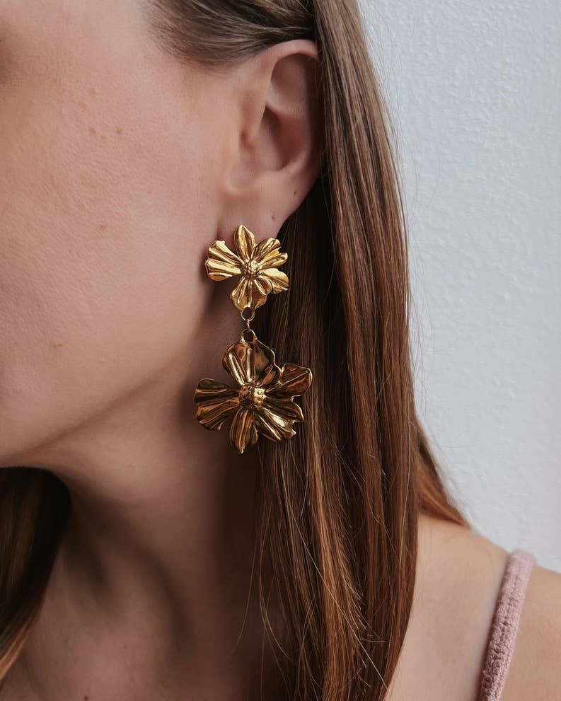 Peggy Vintage Gold Flower Earrings