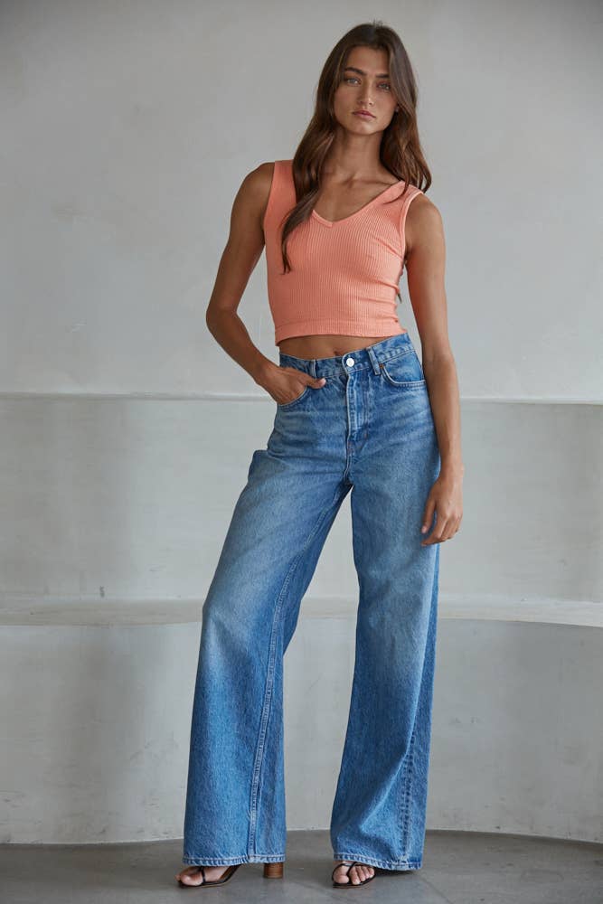 Seamless Sleeveless UV Neck Reversible Tank Top