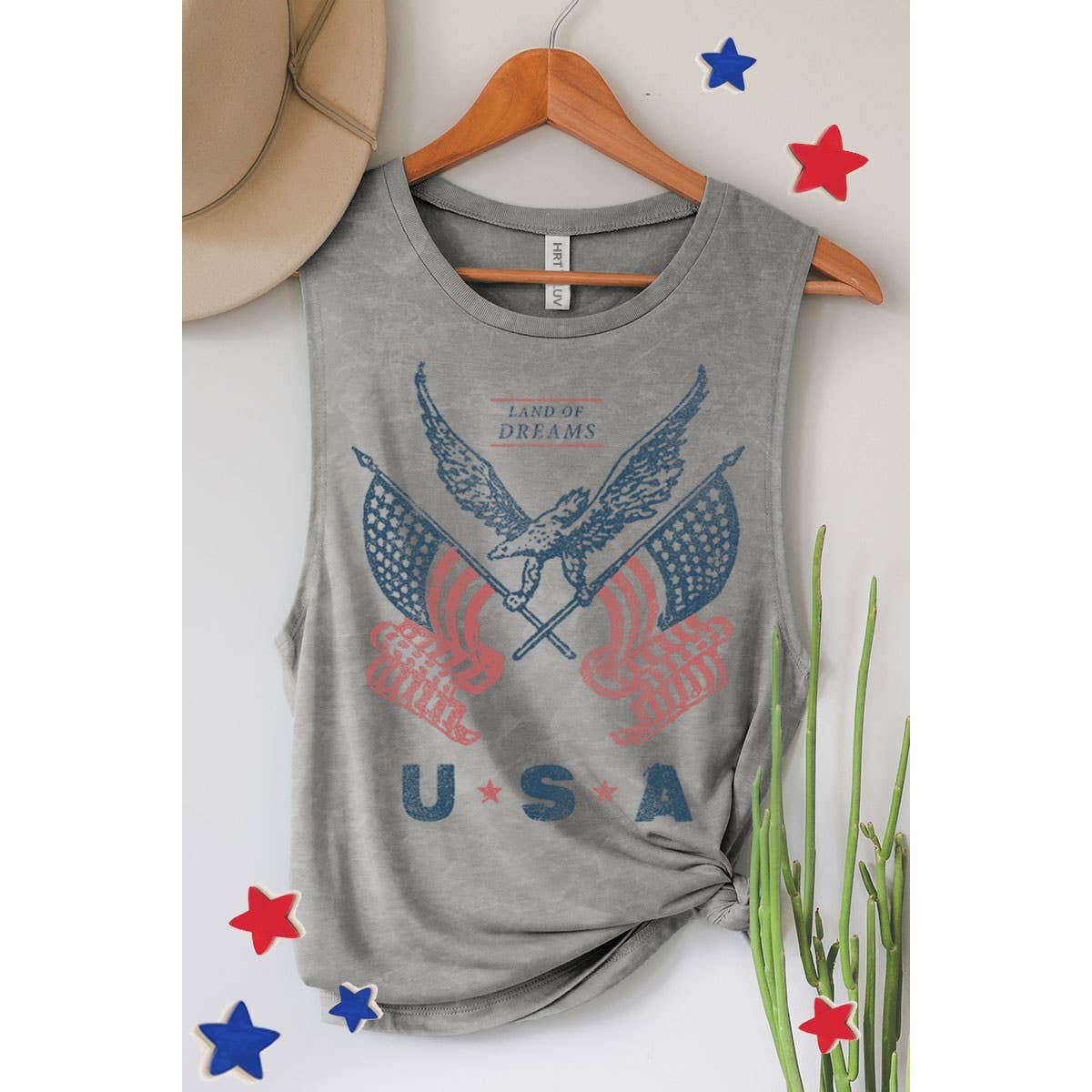 LAND OF DREAMS GRAPHIC TANK TOP