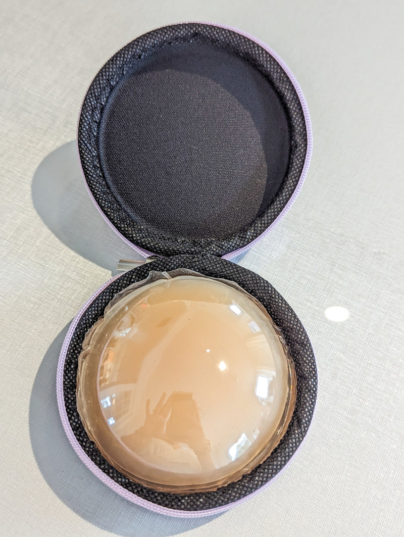 silicone nipple covers in purple case