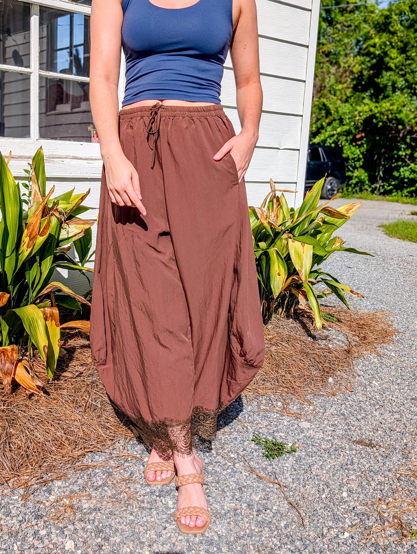 Lightweight Flowy Wide Balloon Leg Pants With Lace