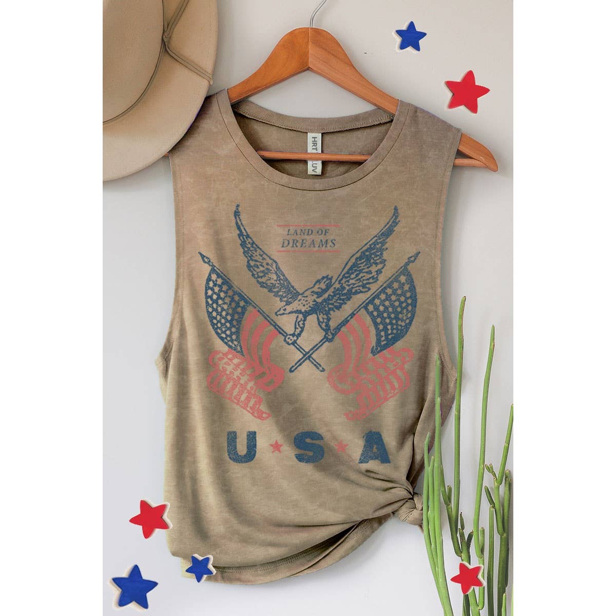 LAND OF DREAMS GRAPHIC TANK TOP