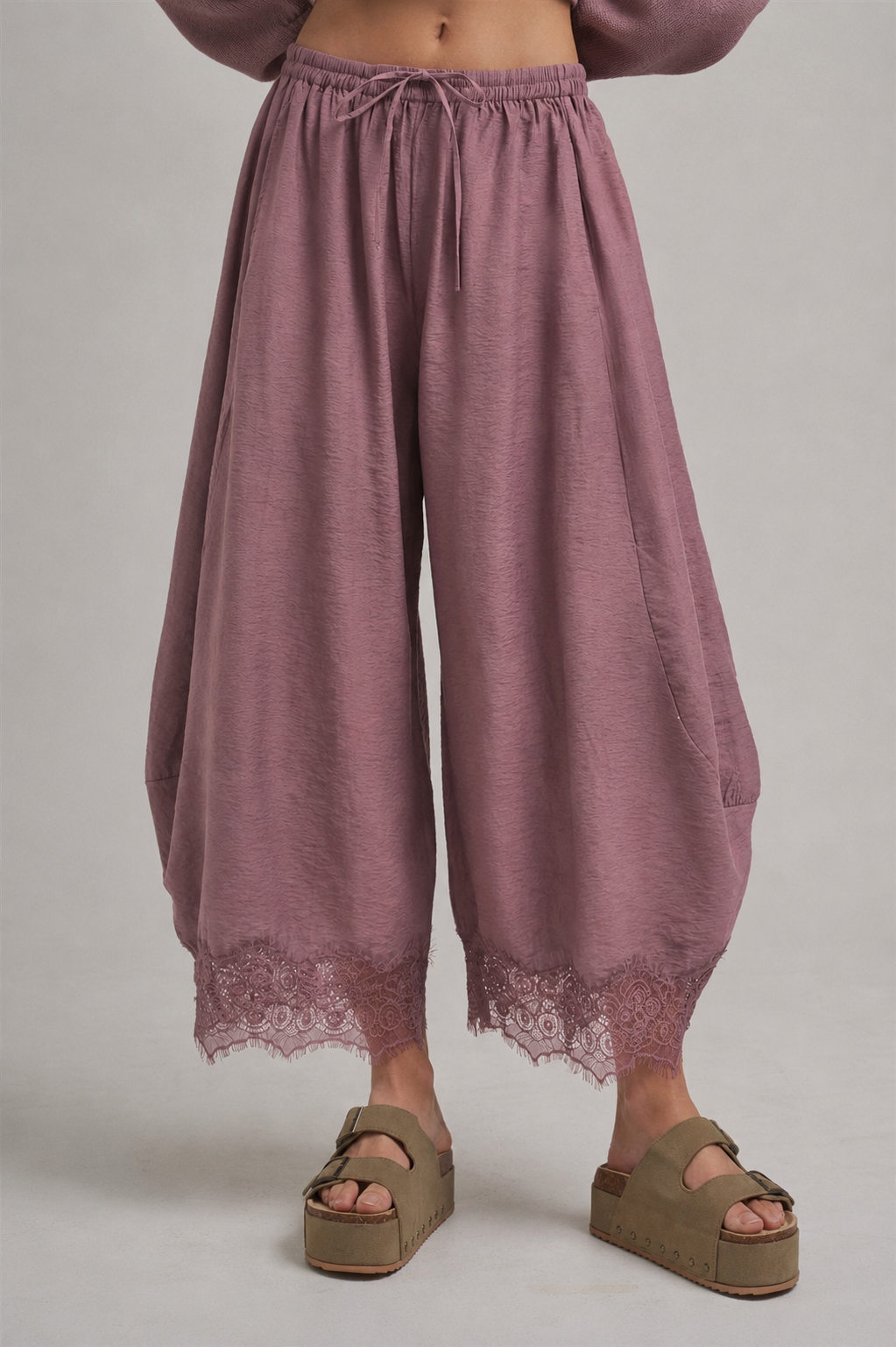 LIGHTWEIGHT FLOWY WIDE BALLOON LEG PANTS WITH DELICATE LACE
